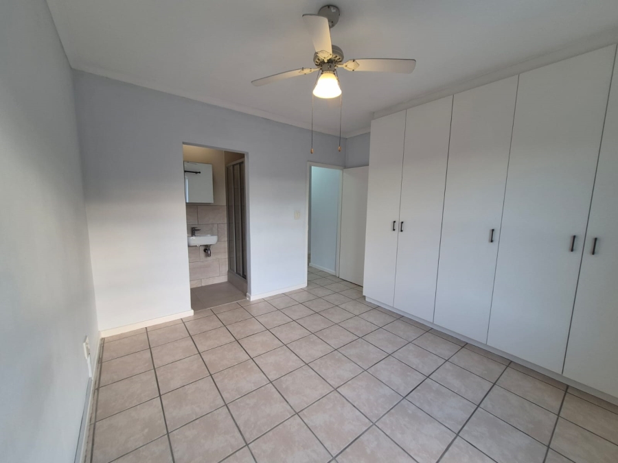 To Let 2 Bedroom Property for Rent in Sonstraal Heights Western Cape